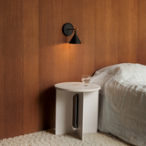 מנורת קיר יצוקה