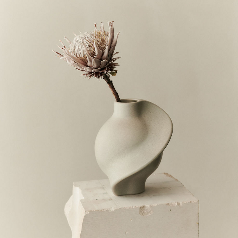 Pirout Vase 02