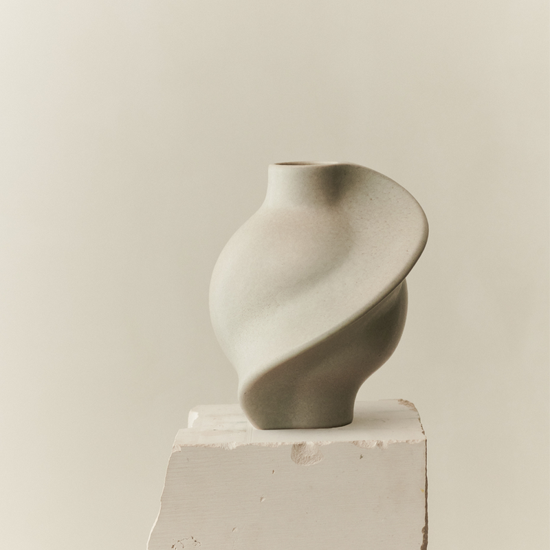 Pirout Vase 02