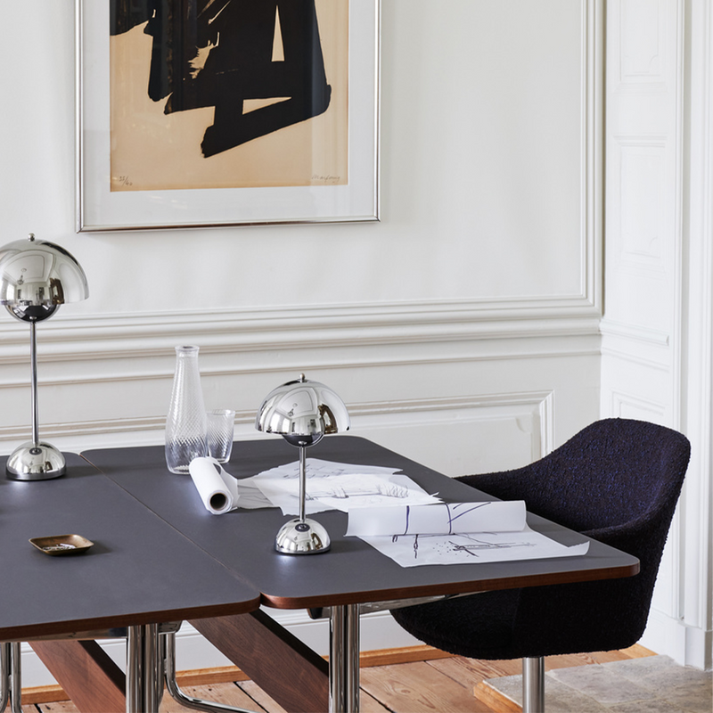 Rely Office Chair w. Armrest by &Tradition