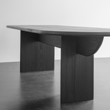 Pillabout Dining Table 02