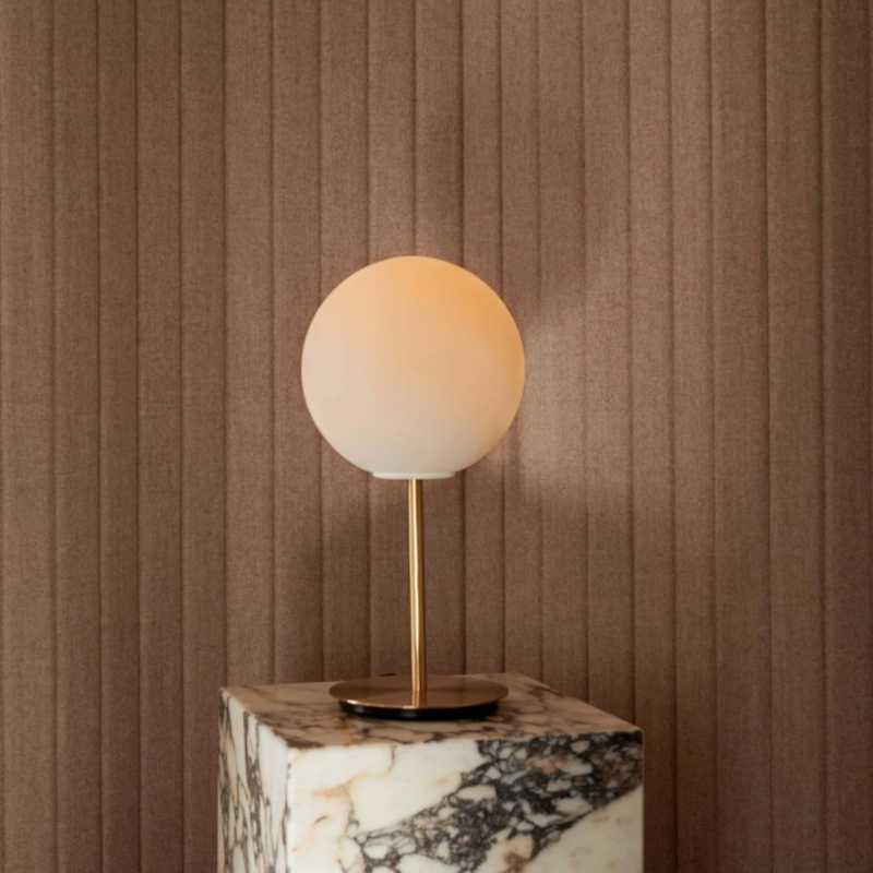TR TABLE LAMP