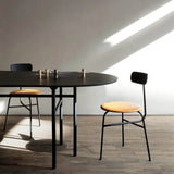 Snaregade Oval Table