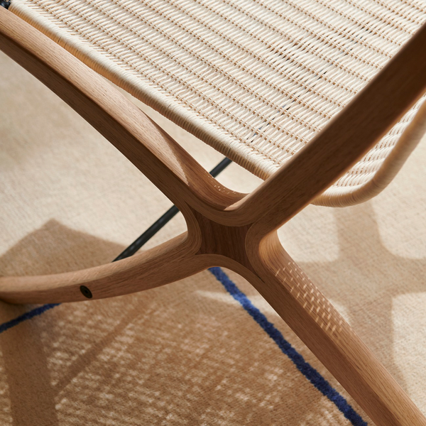 X LOUNGE CHAIR