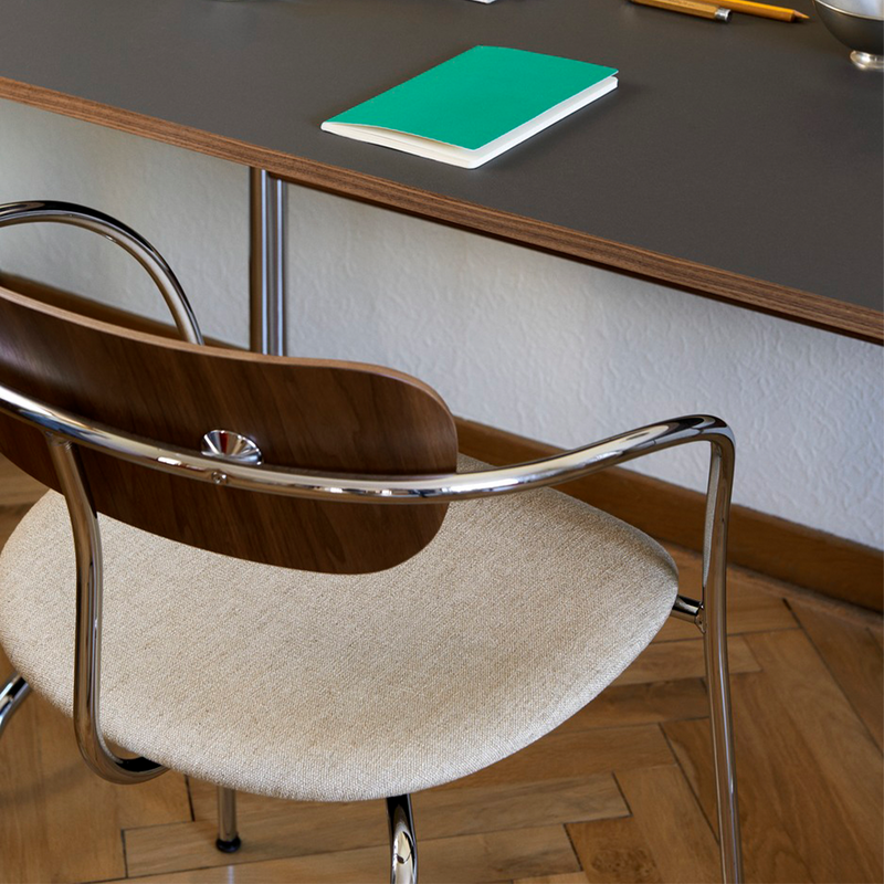 Pavilion Chair w. Armrest by &Tradition - Anderssen & Voll